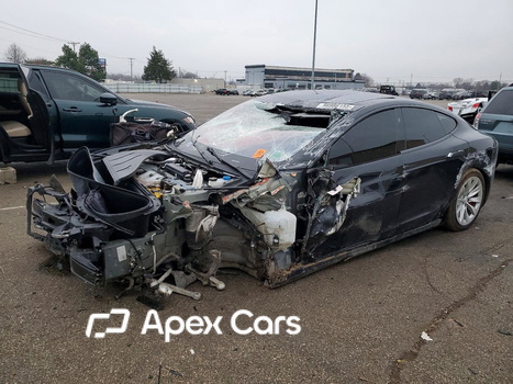 Tesla Model S 2017 - Image 1 of 12