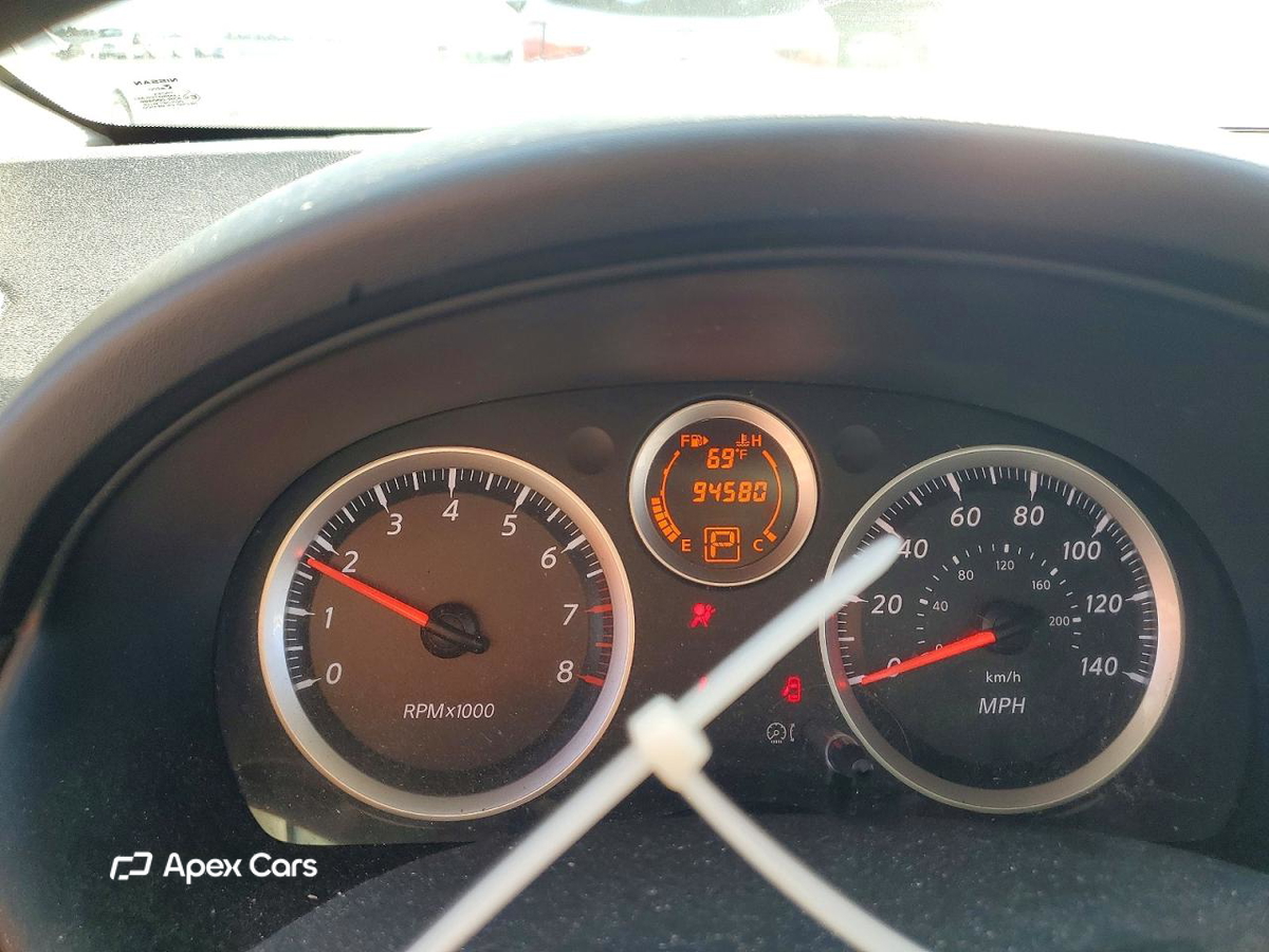 Nissan Sentra 2012
