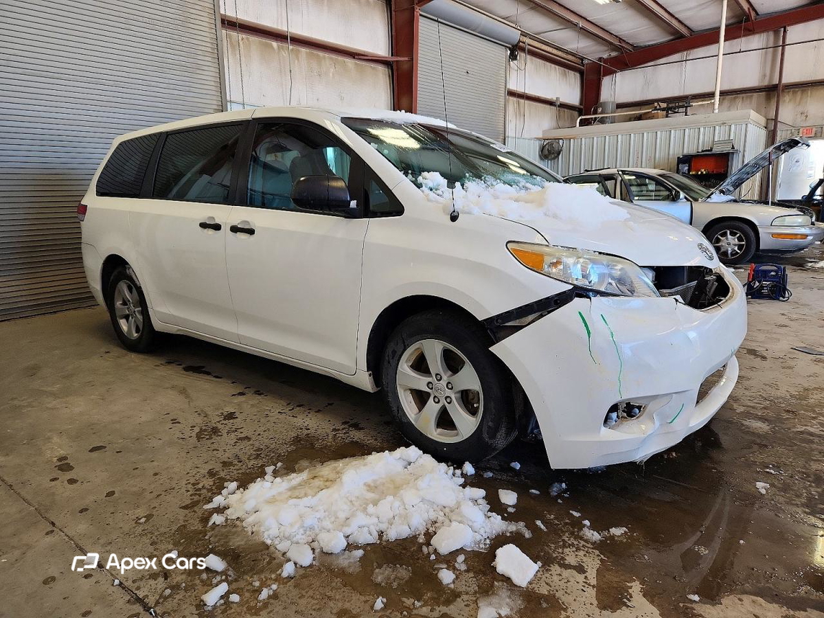 Toyota Sienna 2011