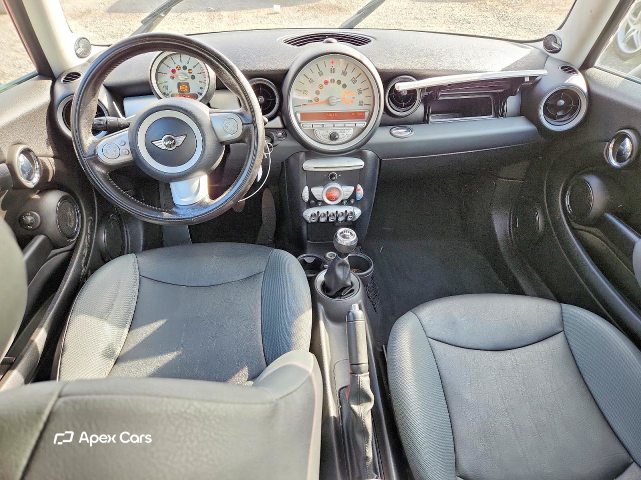 MINI Cooper 2010