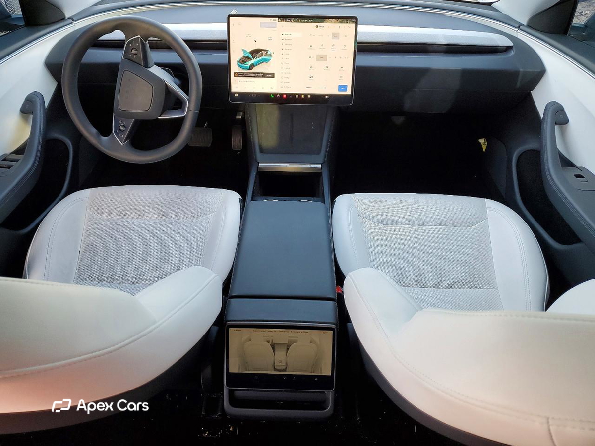 Tesla Model 3 2024