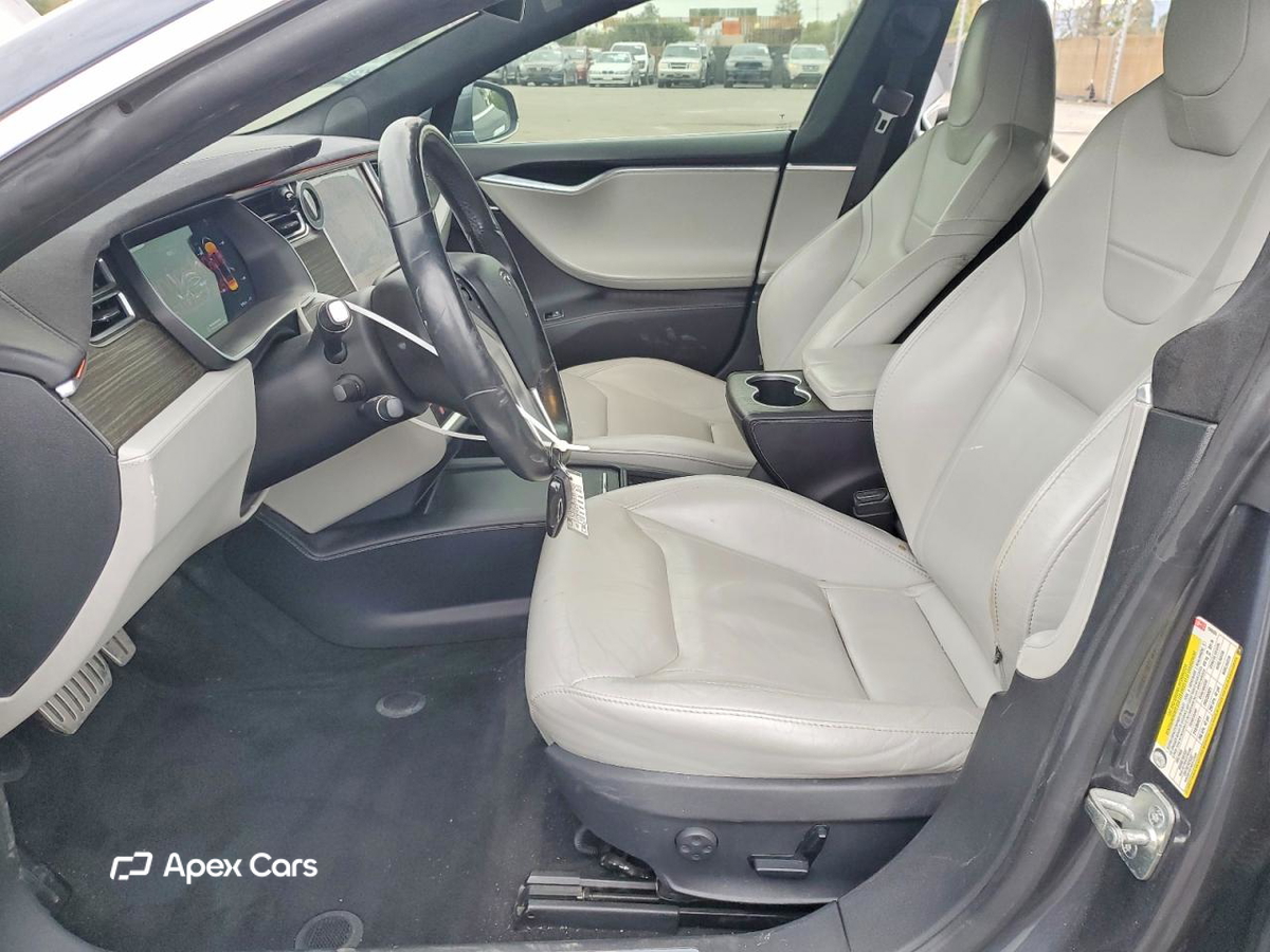 Tesla Model S 2016