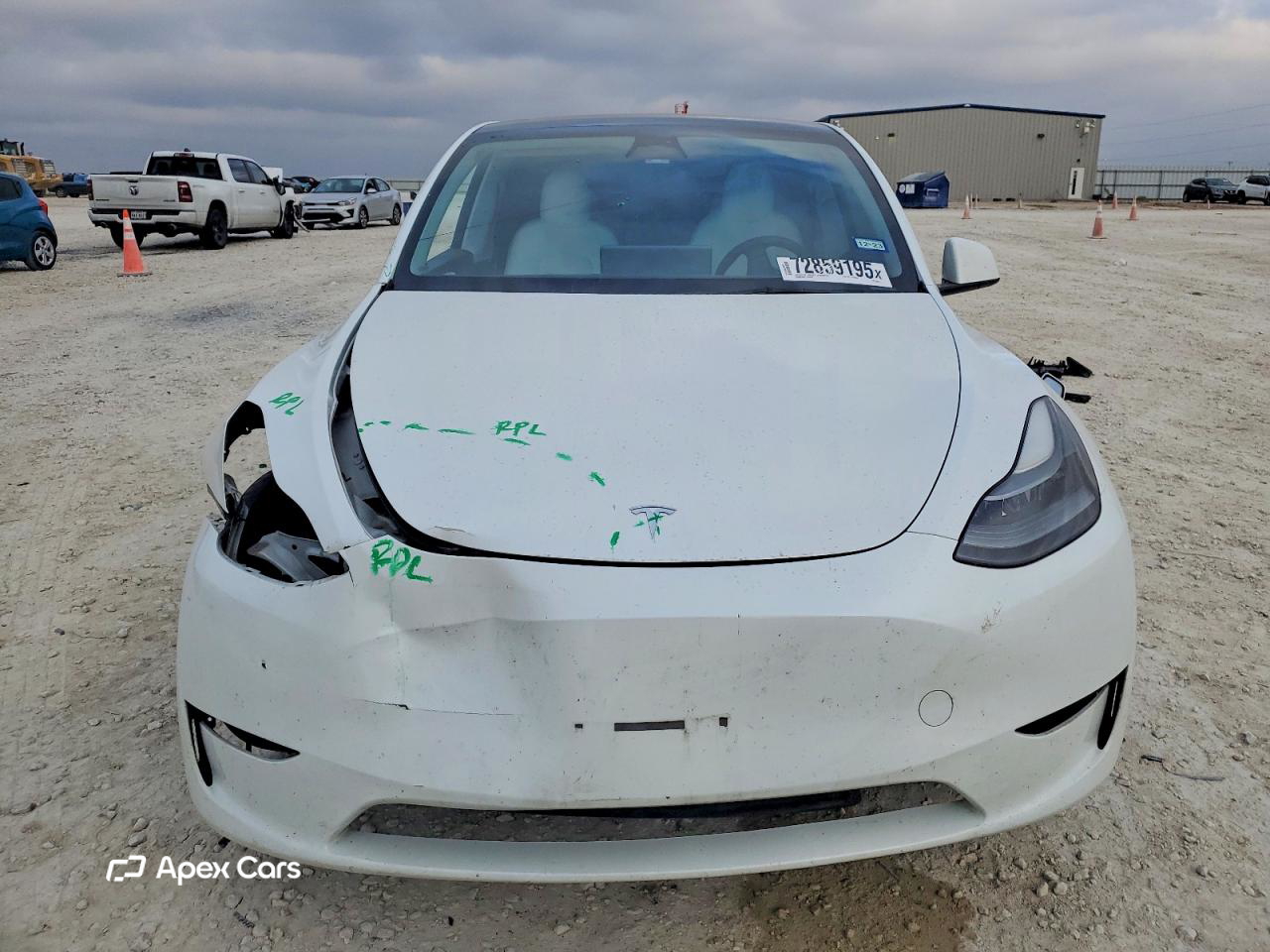 Tesla Model Y 2023