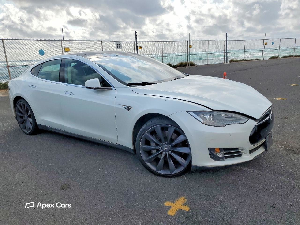 Tesla Model S 2014