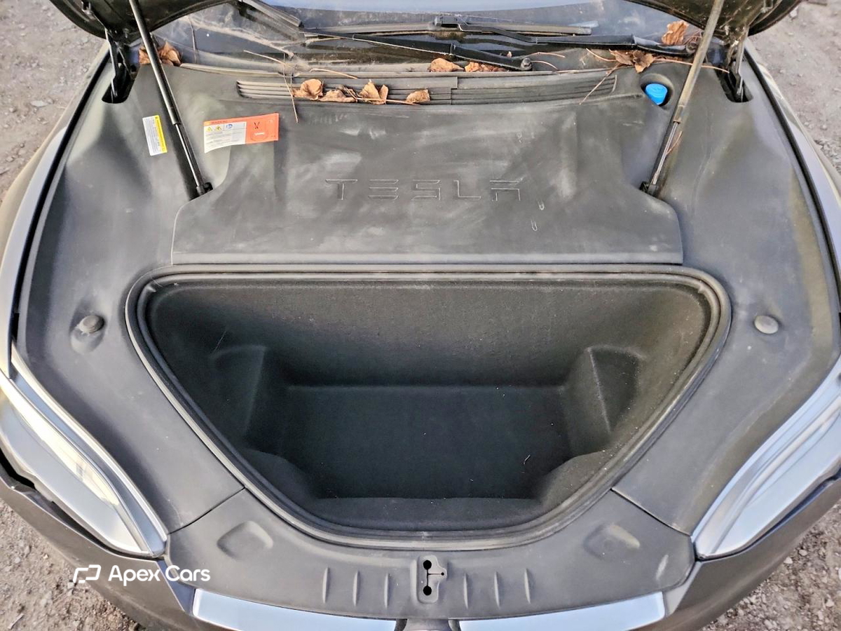Tesla Model S 2016