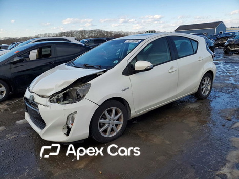 Toyota Prius c 2015 - Image 1 of 12