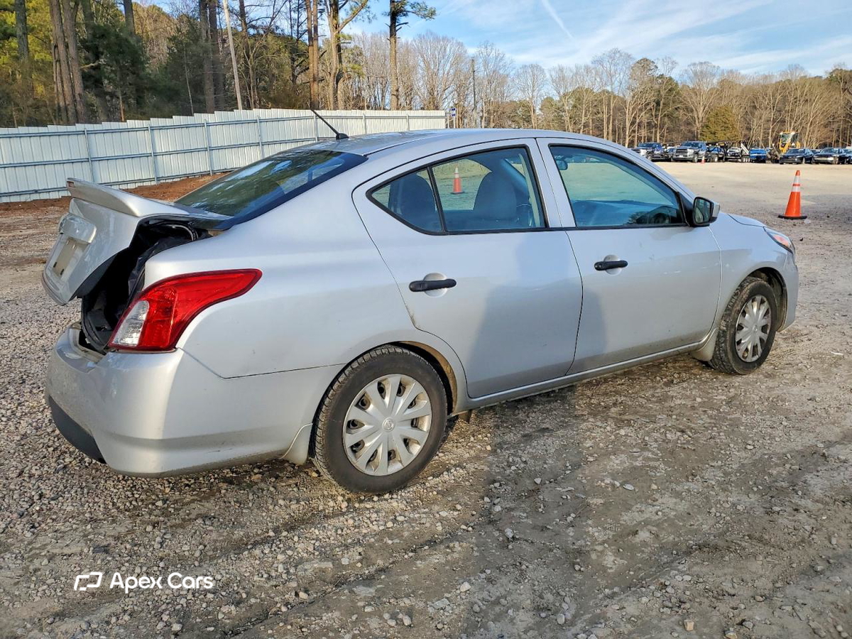 Nissan Versa 2018