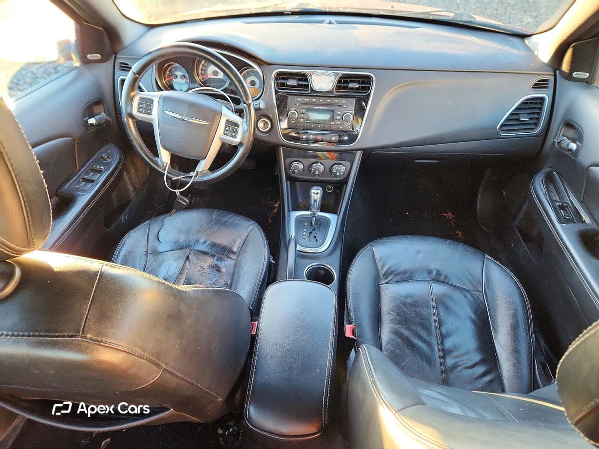 Chrysler 200 2013