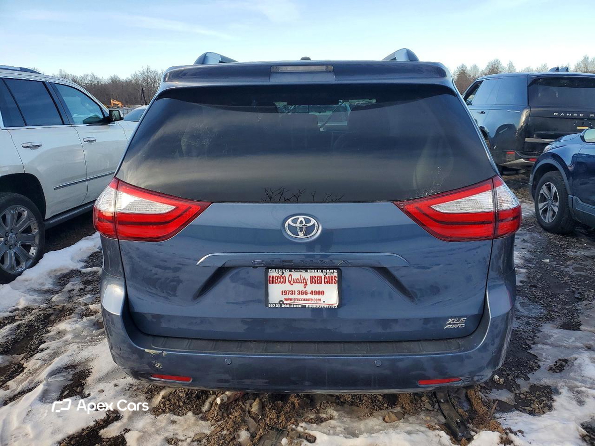Toyota Sienna 2017
