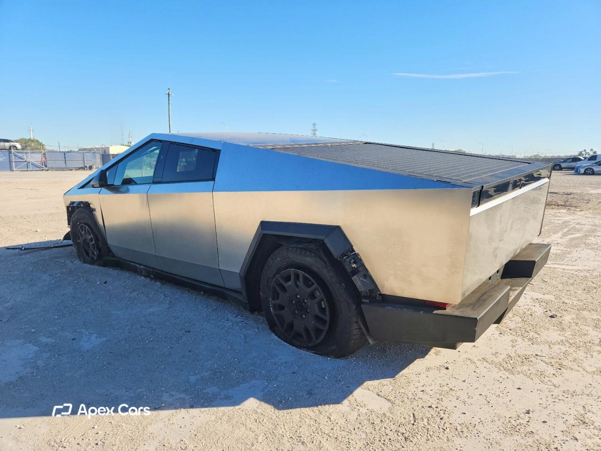 Tesla Cybertruck 2025