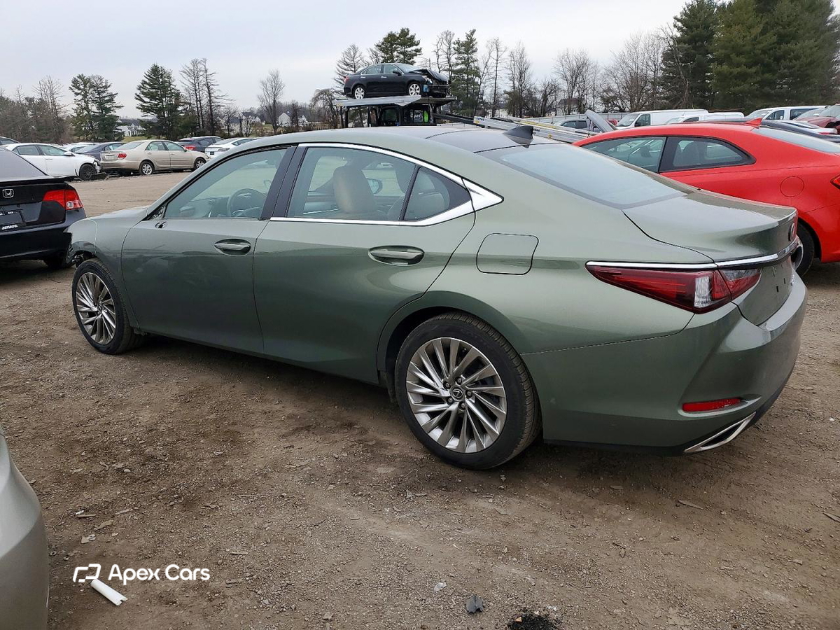 Lexus ES 2019