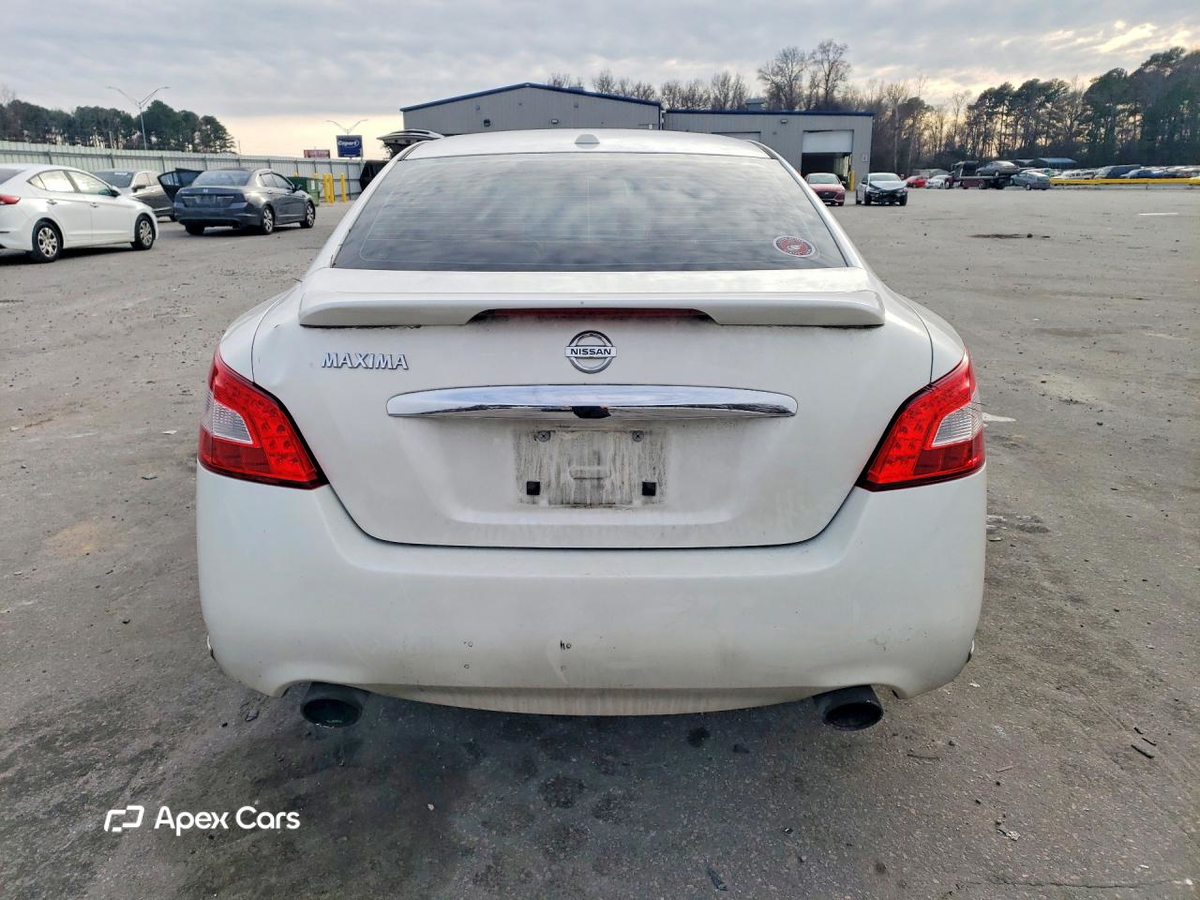 Nissan Maxima 2011