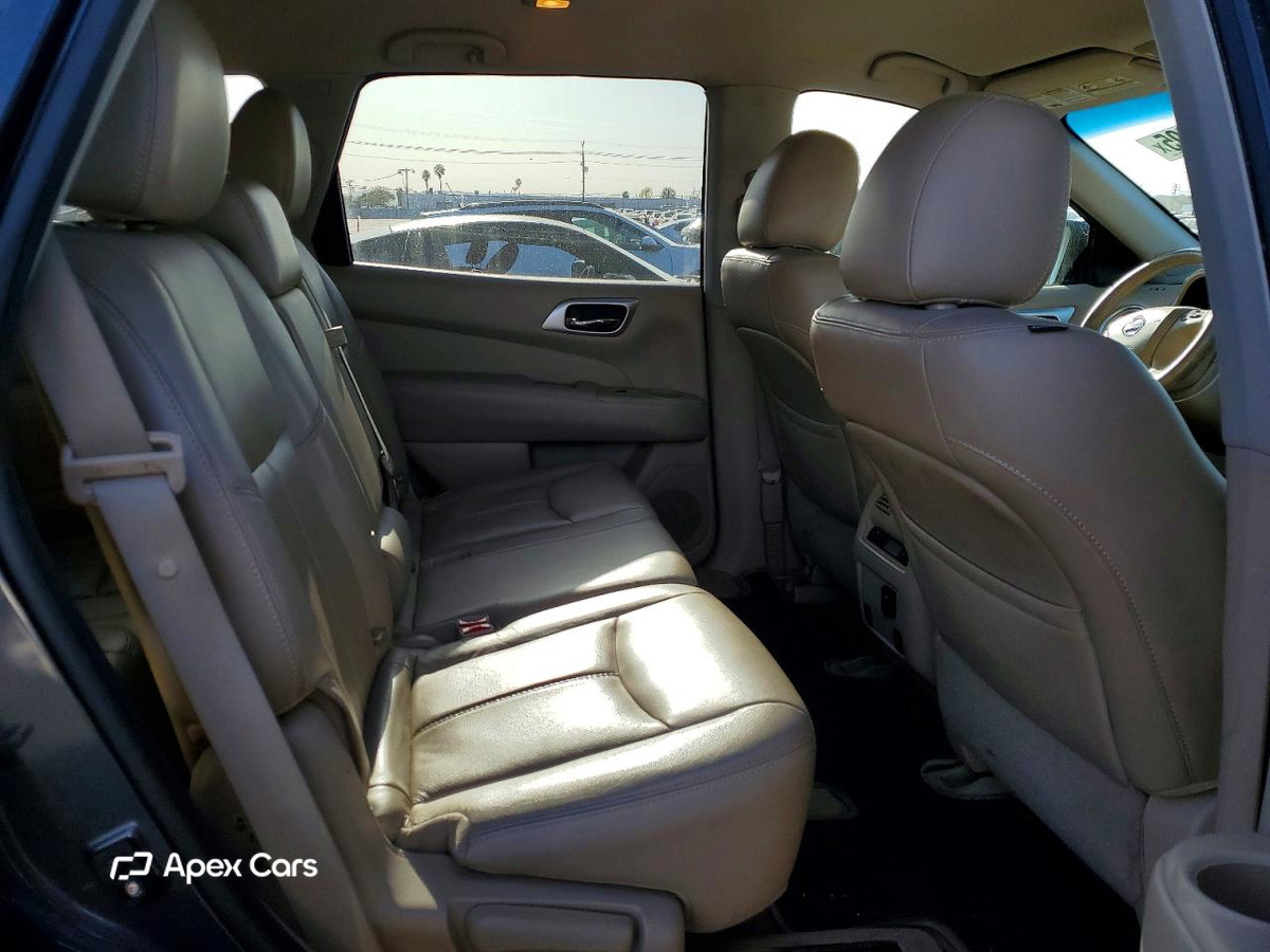 Nissan Pathfinder 2014