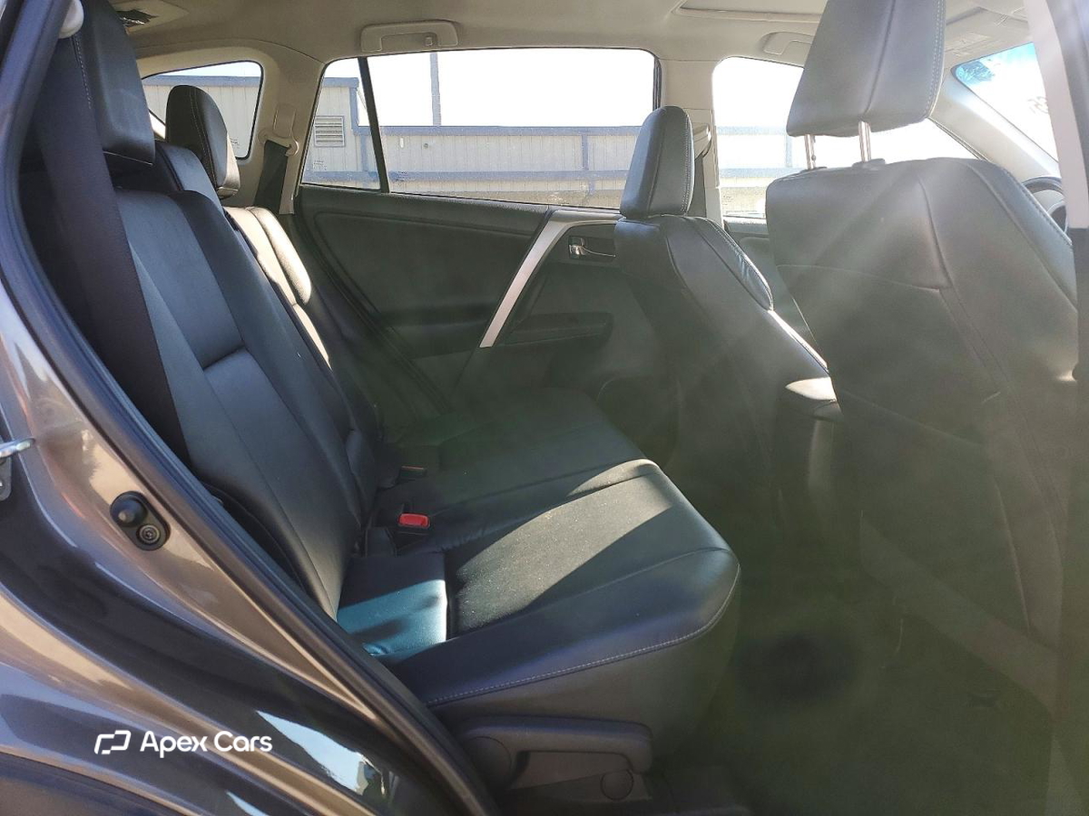 Toyota RAV 4 2015