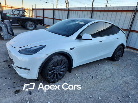 Tesla Model Y 2024 - Image 1 of 13