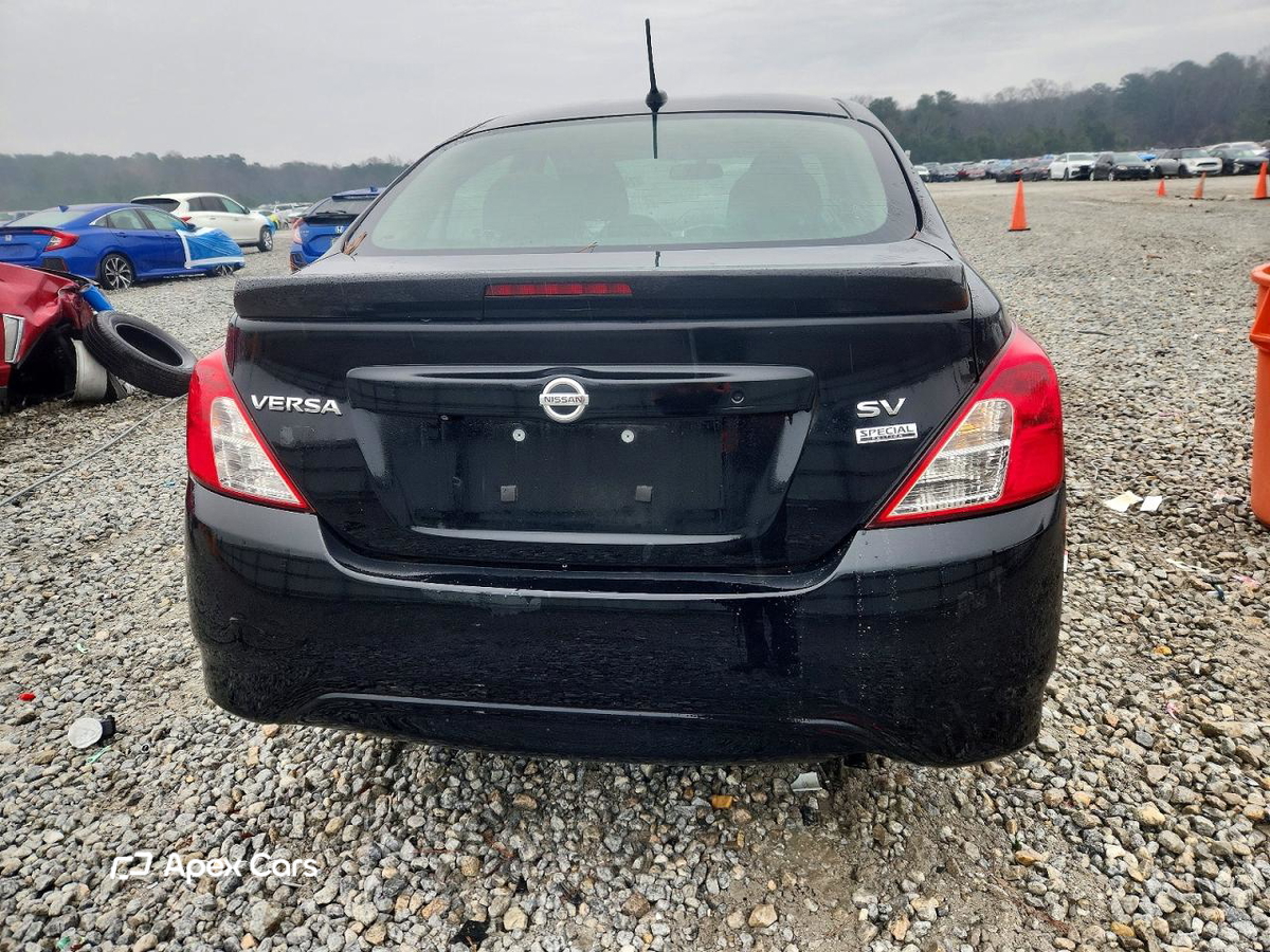 Nissan Versa 2017