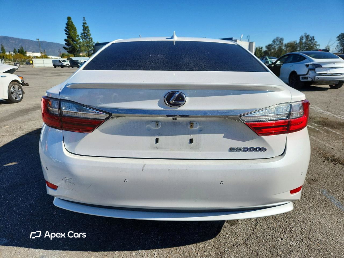 Lexus ES 2016