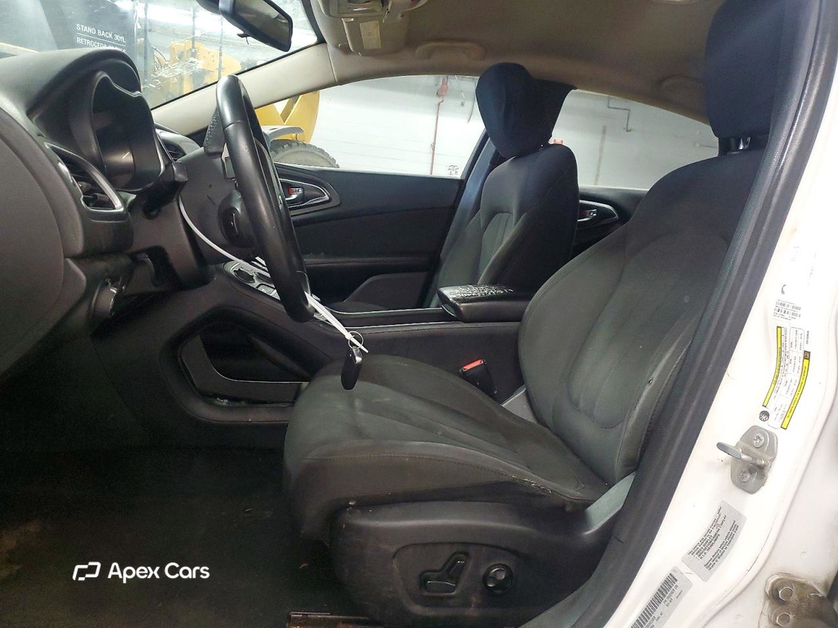 Chrysler 200 2016