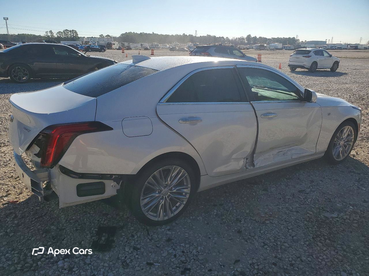 Cadillac CT4 2021