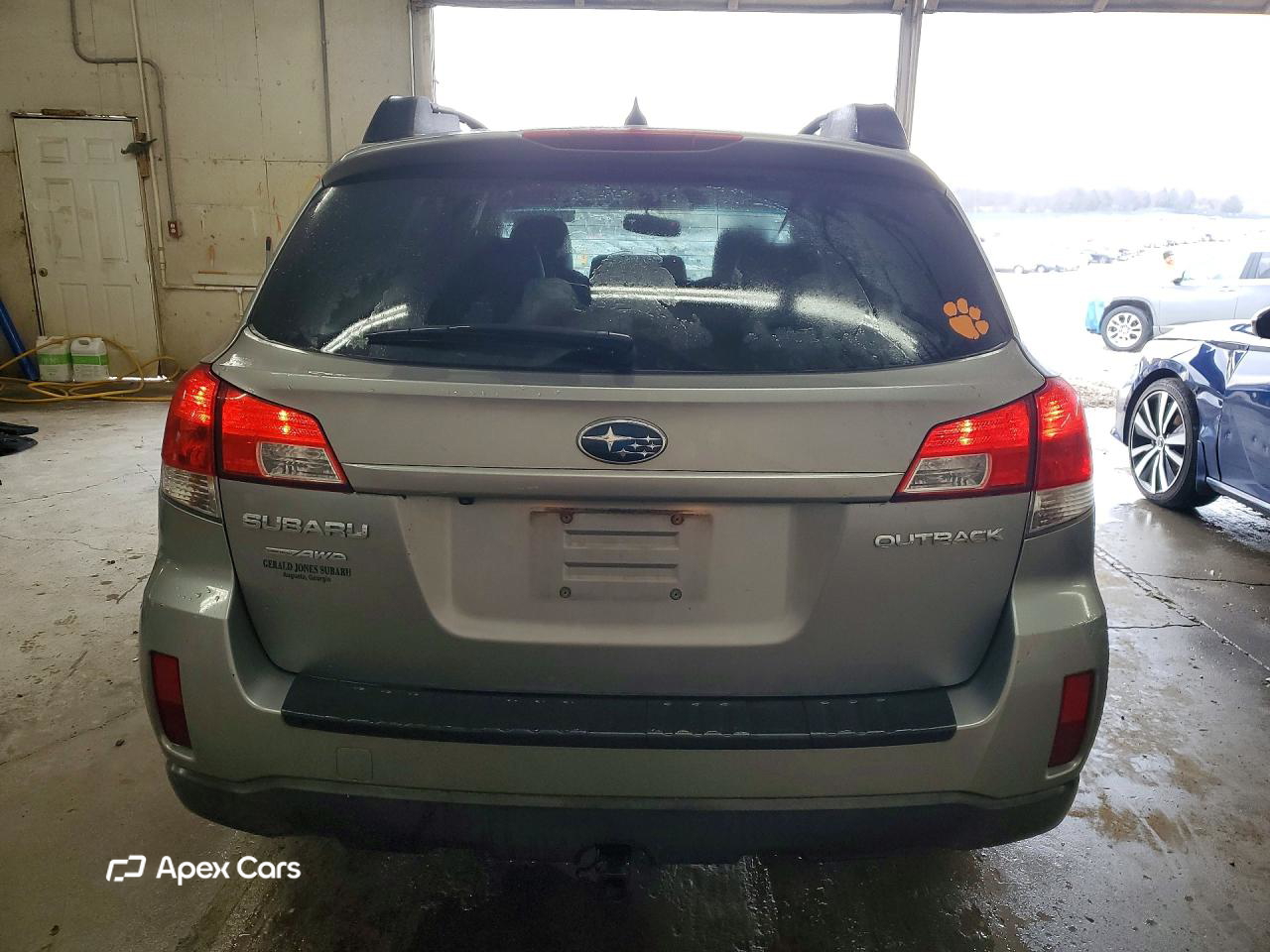 Subaru Outback 2011