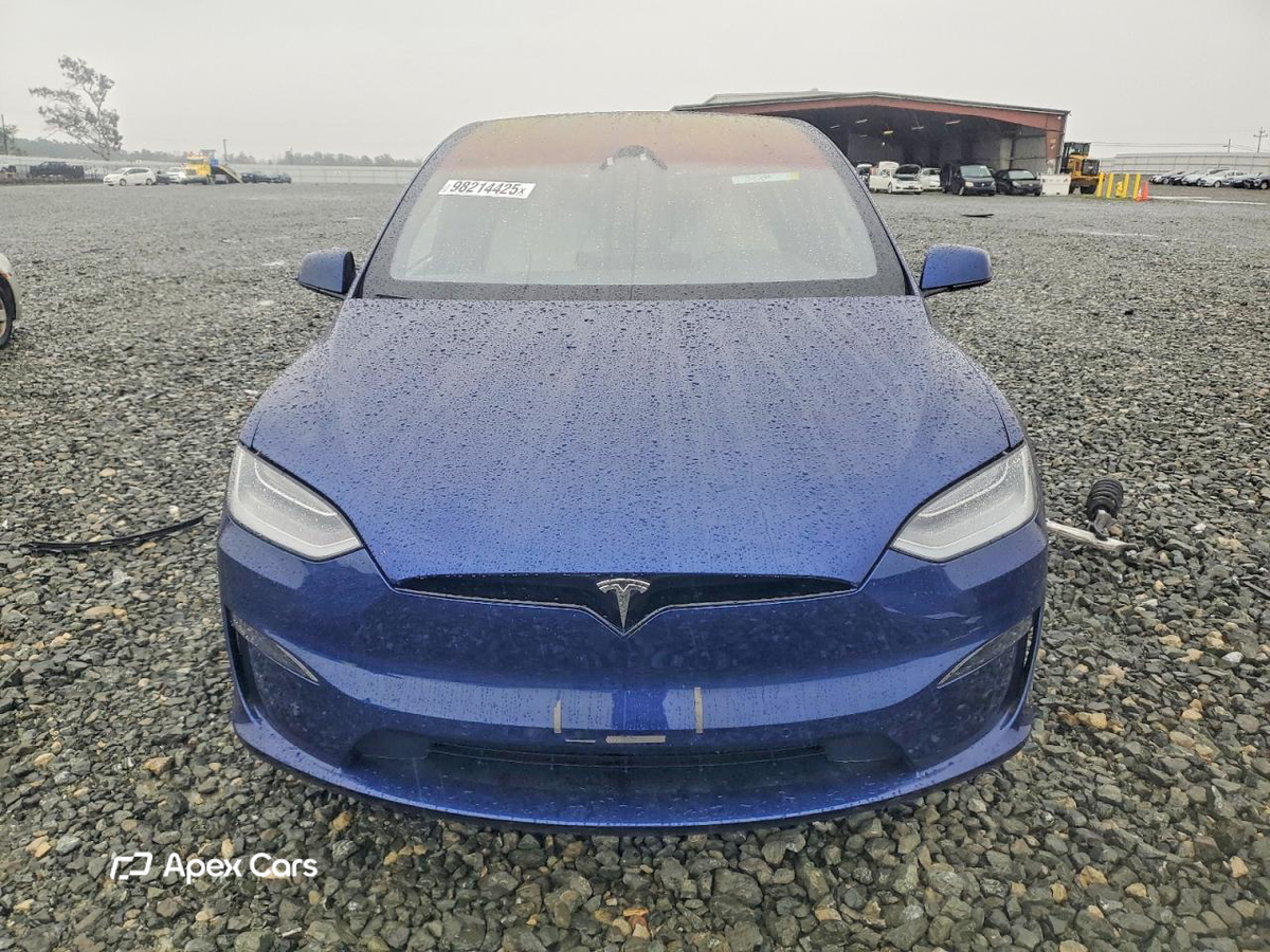 Tesla Model X 2022