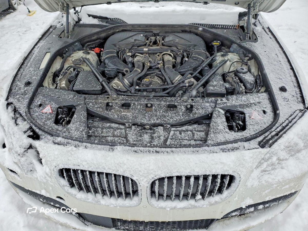 BMW Series 7 2015