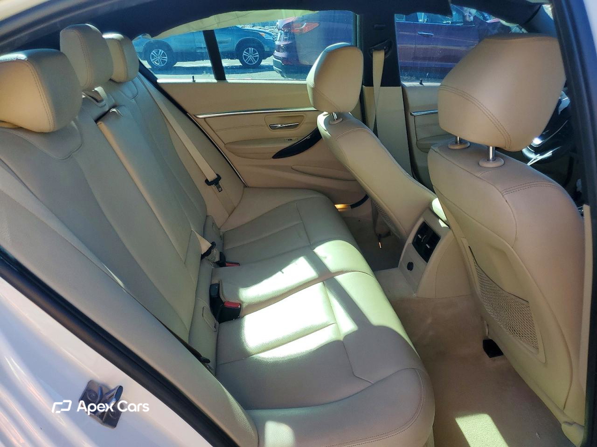 BMW Series 3 2016
