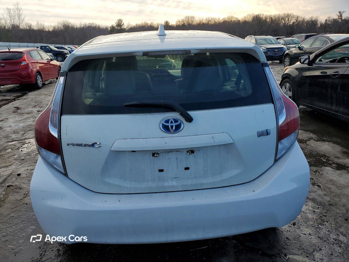 Toyota Prius c 2015