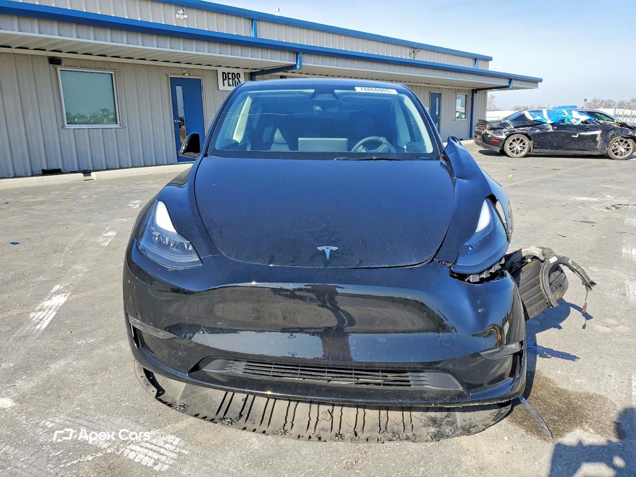 Tesla Model Y 2024
