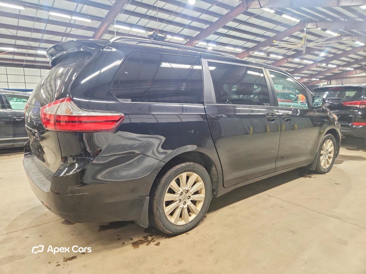 Toyota Sienna 2015