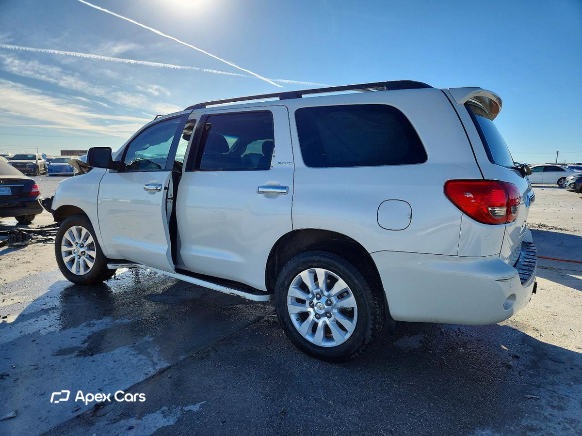 Toyota Sequoia 2016