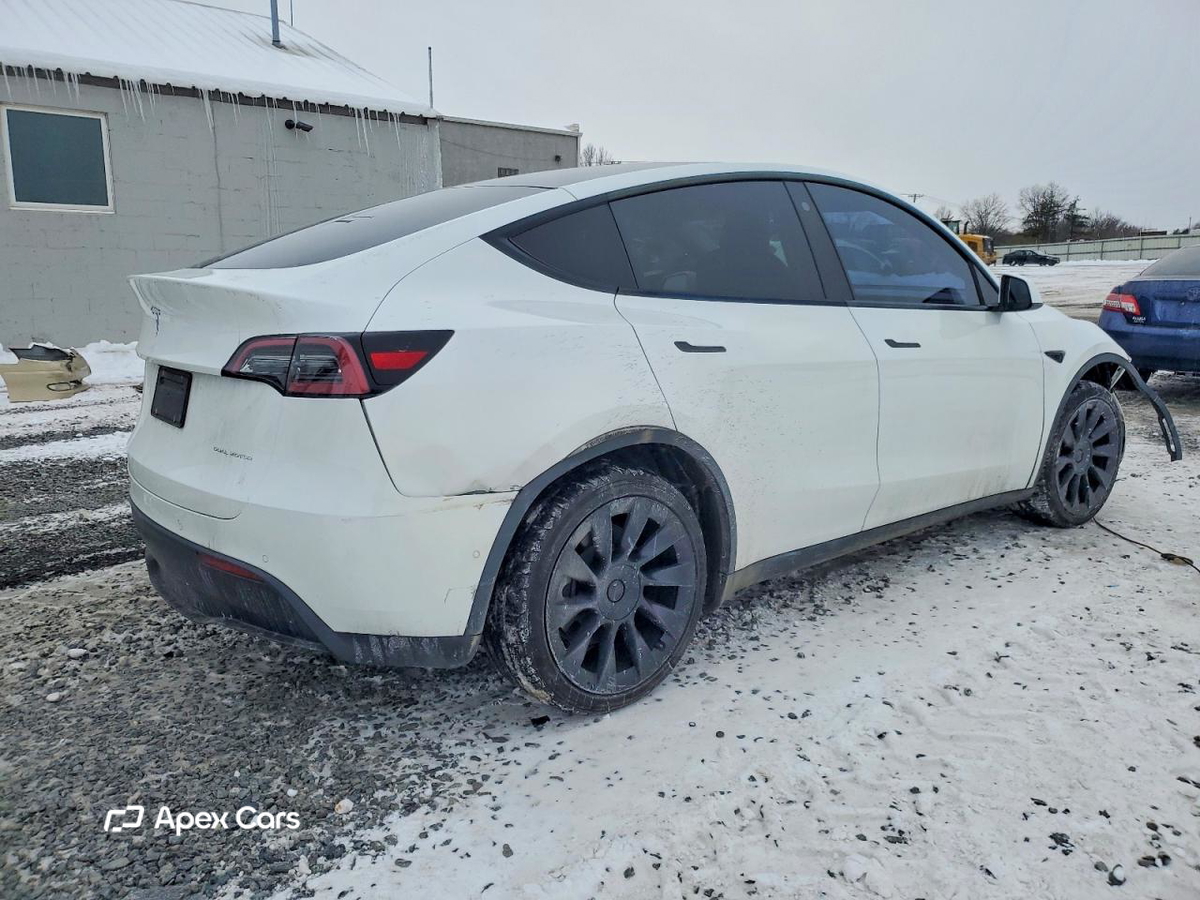 Tesla Model Y 2022