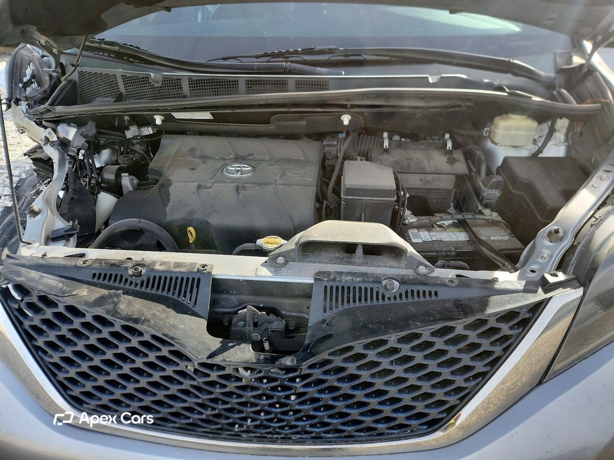 Toyota Sienna 2015