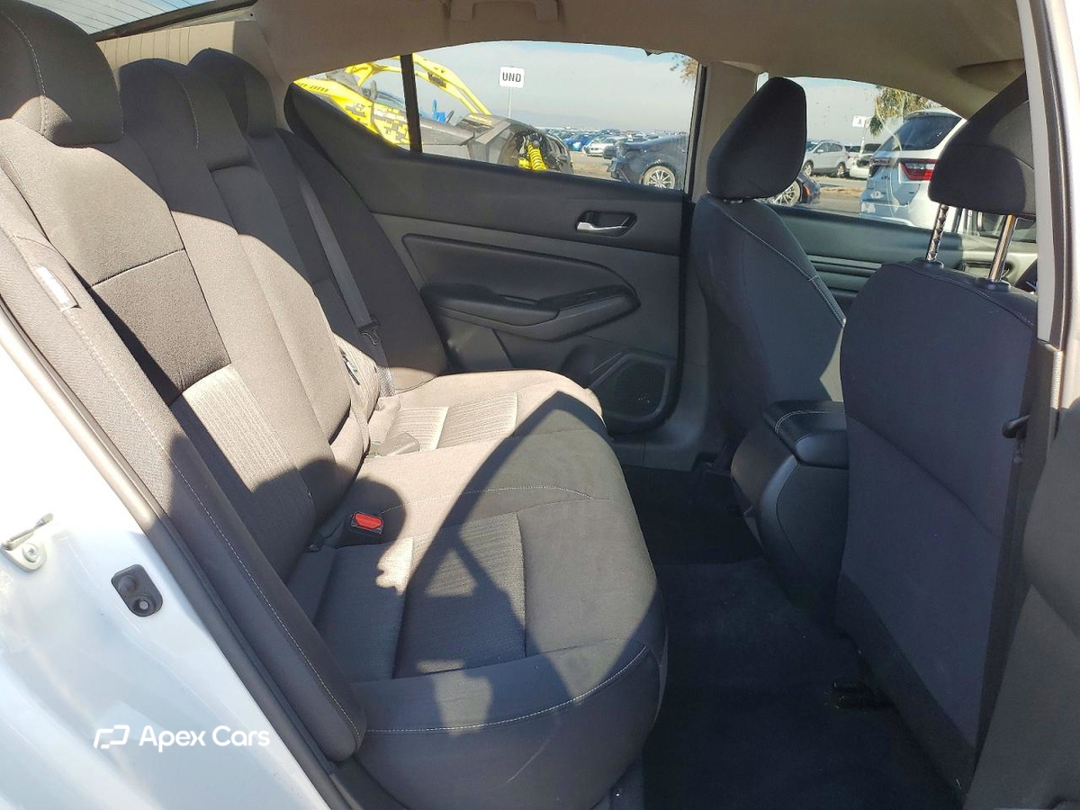Nissan Altima 2021