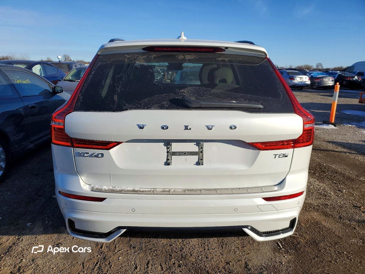 Volvo XC60 2025