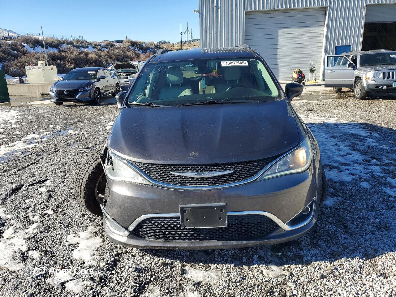 Chrysler Pacifica 2017