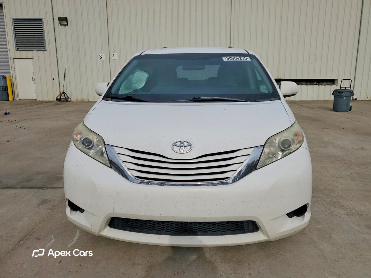 Toyota Sienna 2015