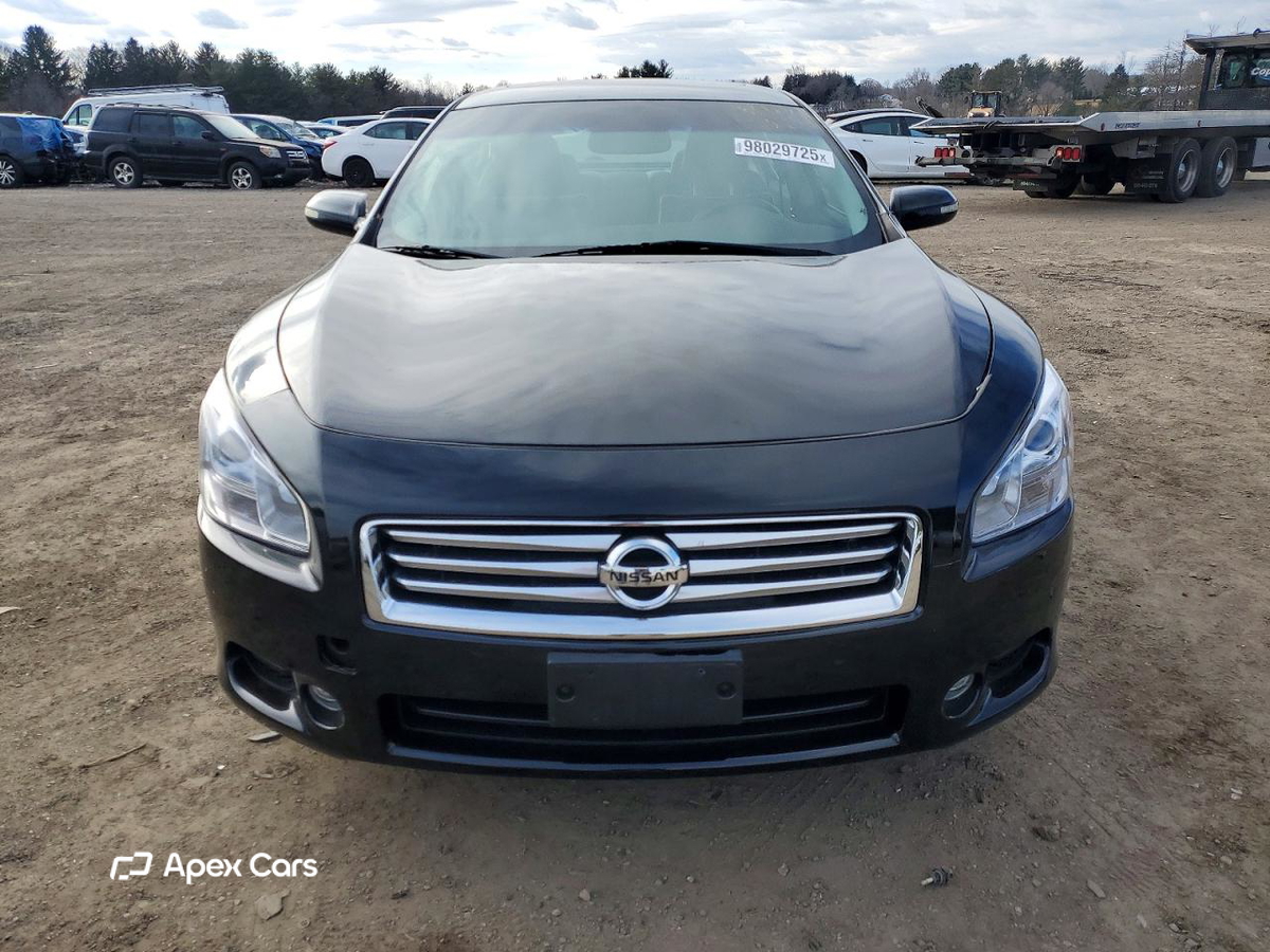 Nissan Maxima 2014