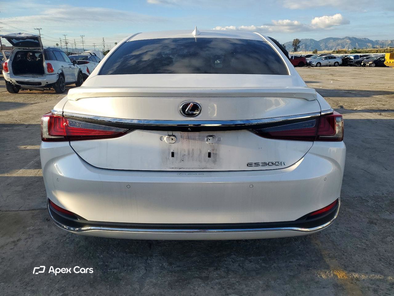 Lexus ES 2024