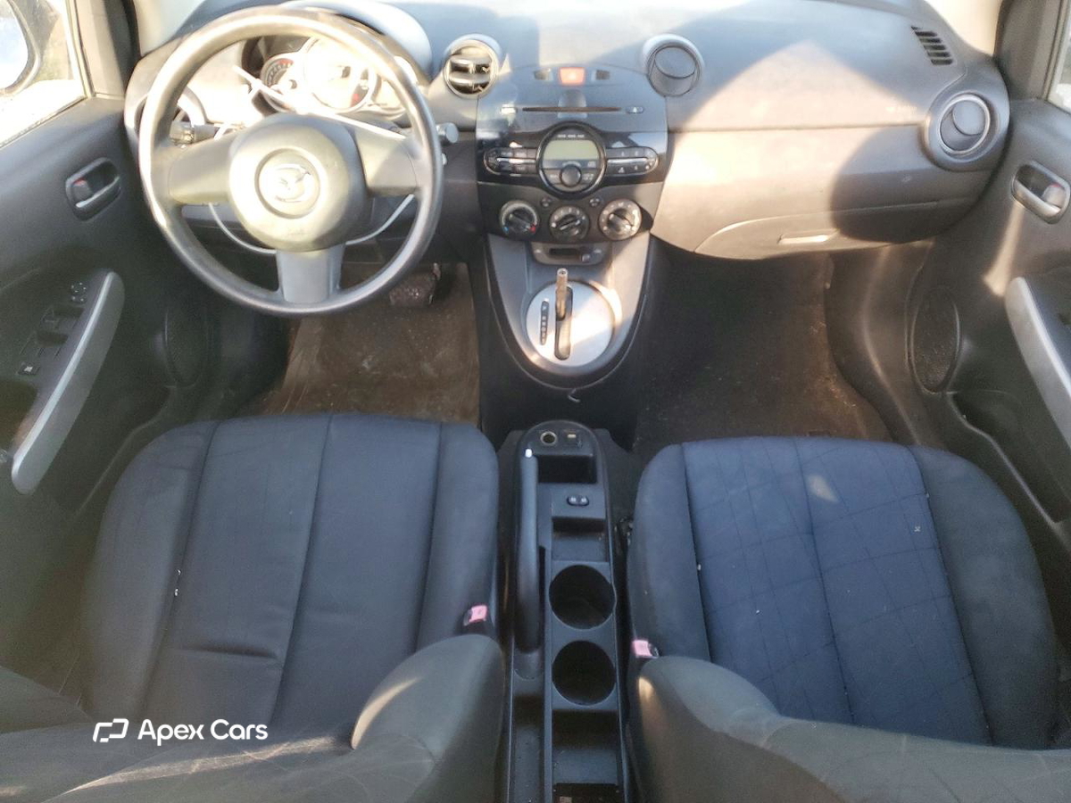 Mazda 2 2013
