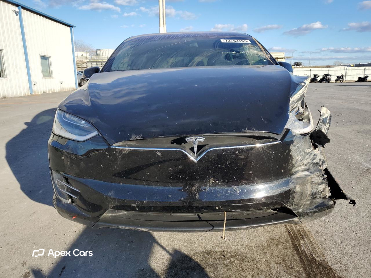 Tesla Model X 2019