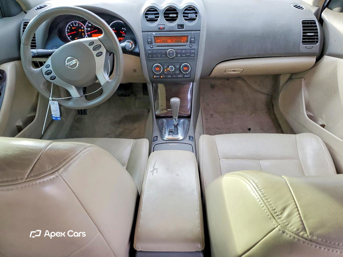 Nissan Altima 2010