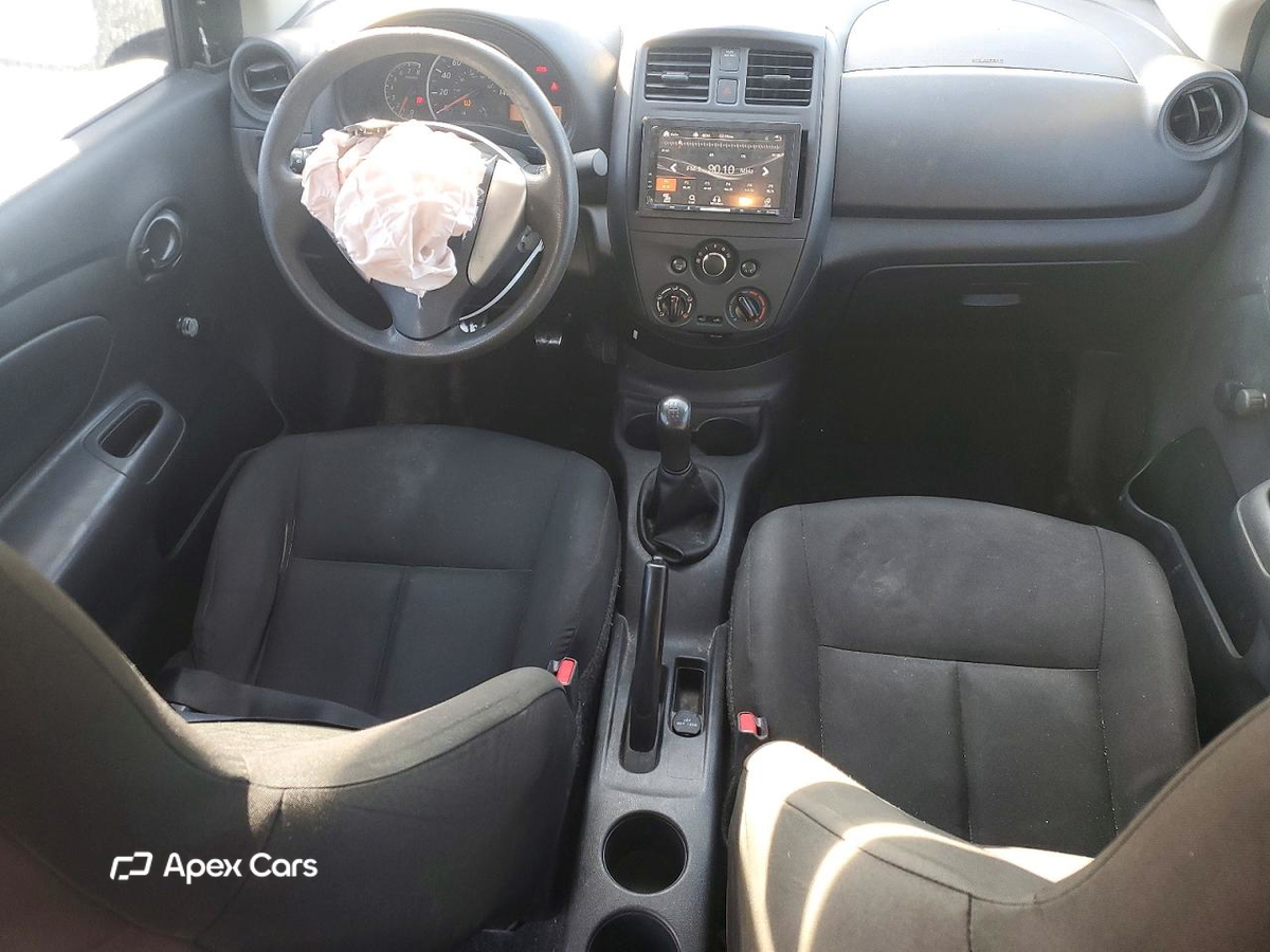 Nissan Versa 2016