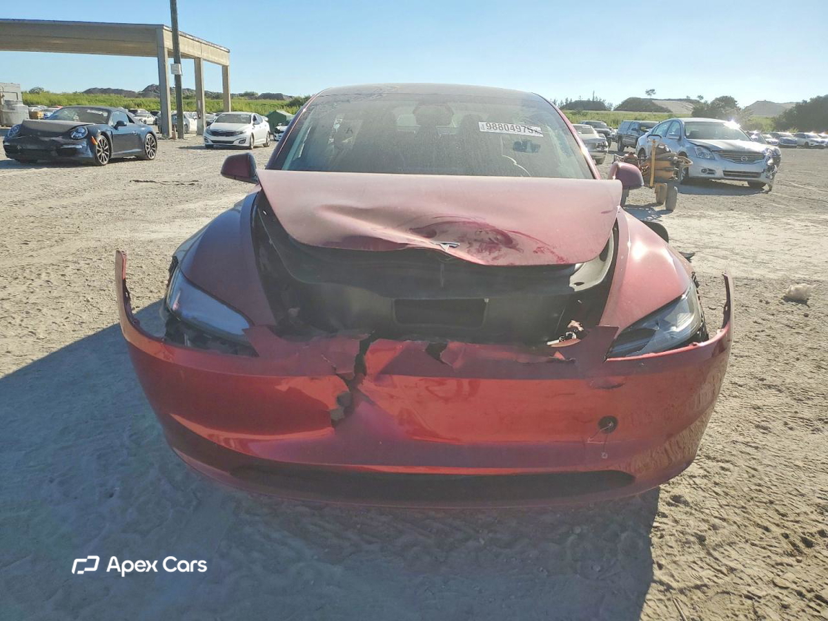 Tesla Model 3 2024
