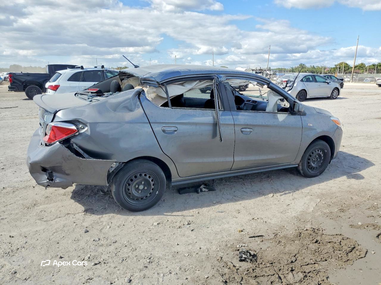 Mitsubishi Mirage 2023