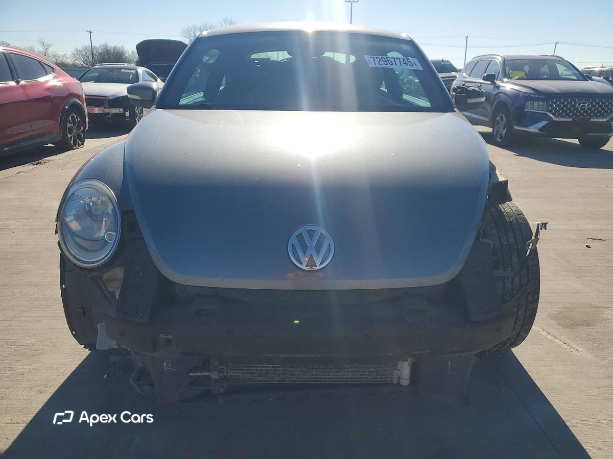 Volkswagen Beetle 2013