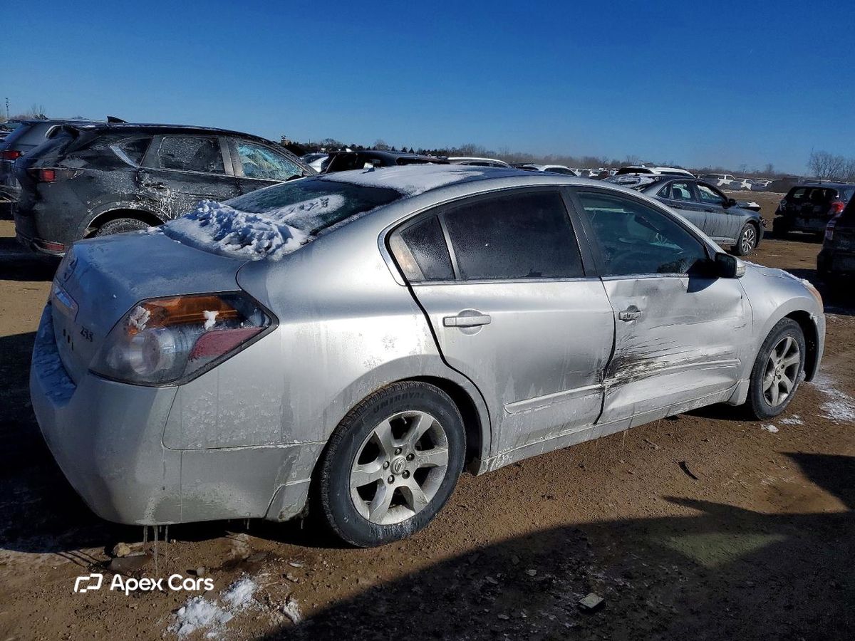 Nissan Altima 2012