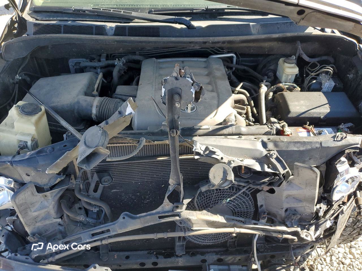 Toyota Sequoia 2010