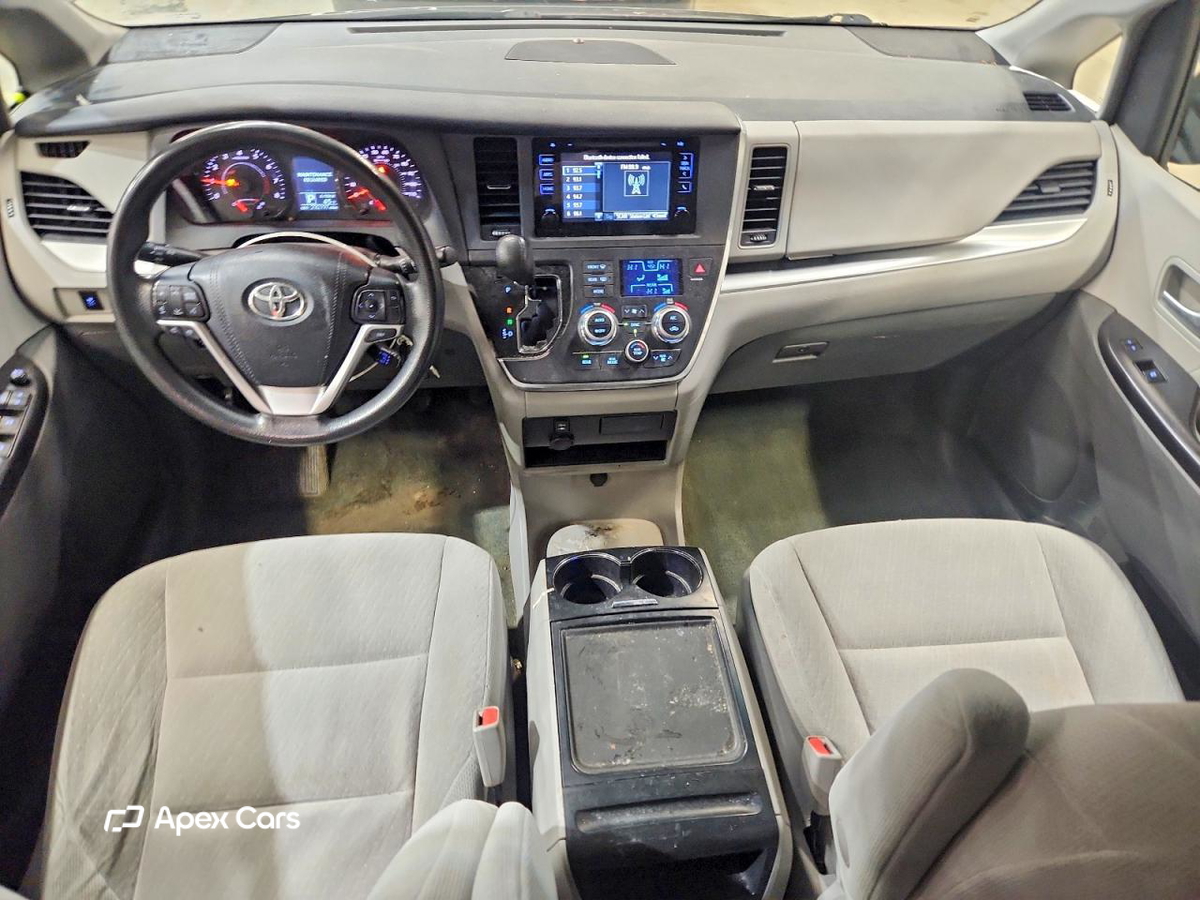 Toyota Sienna 2015