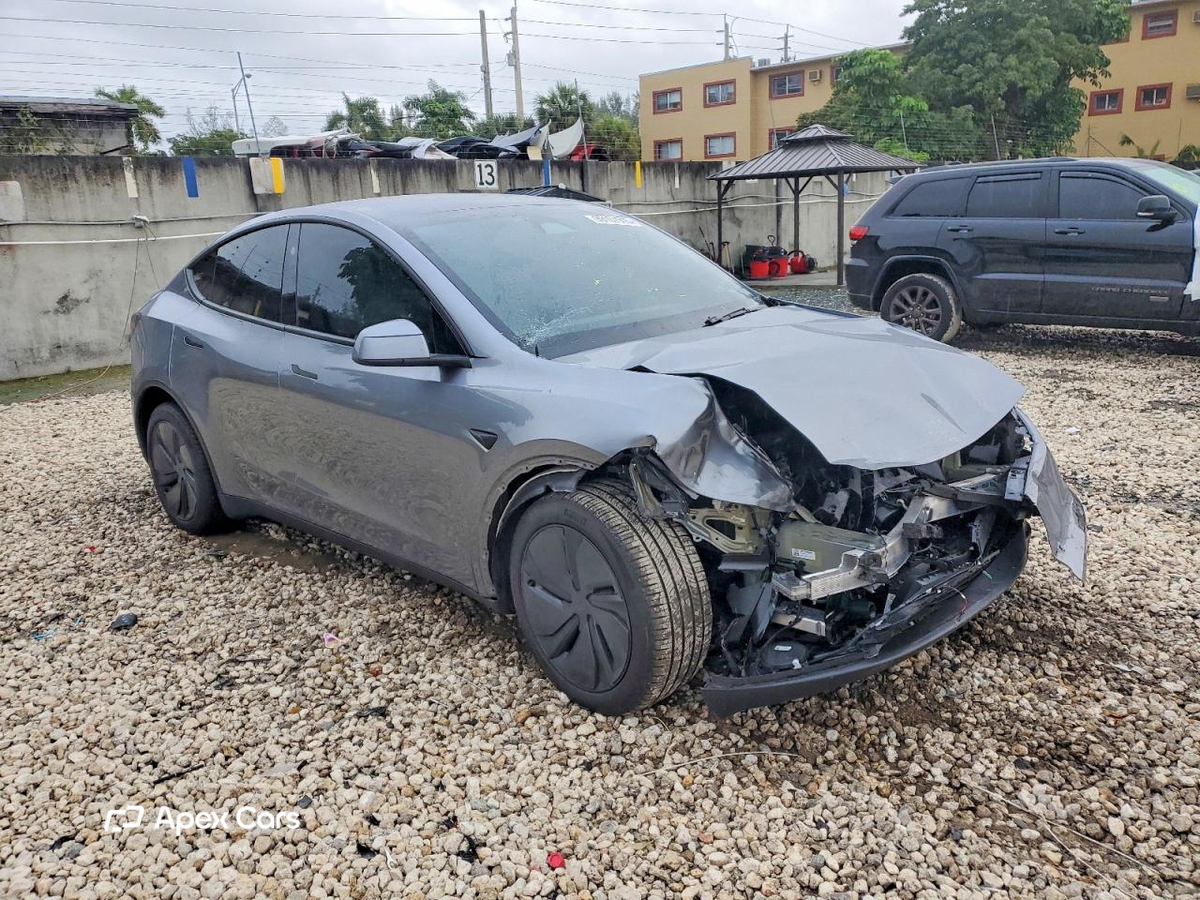 Tesla Model Y 2026